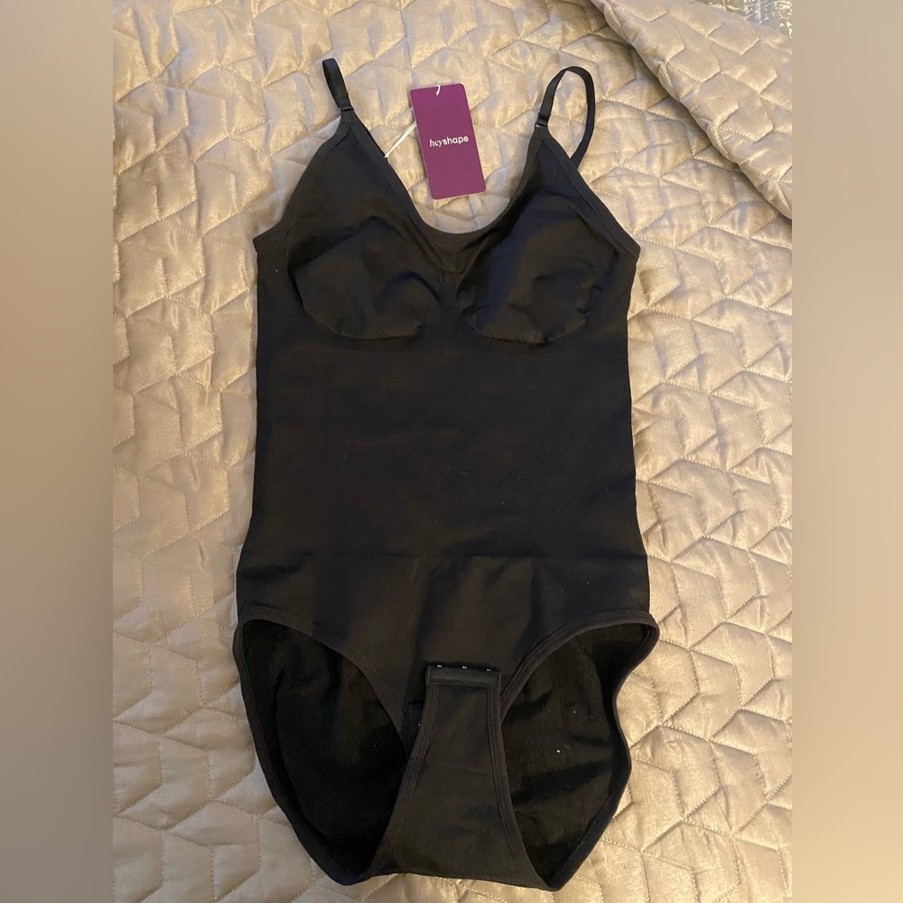 Black bodysuit shape wear